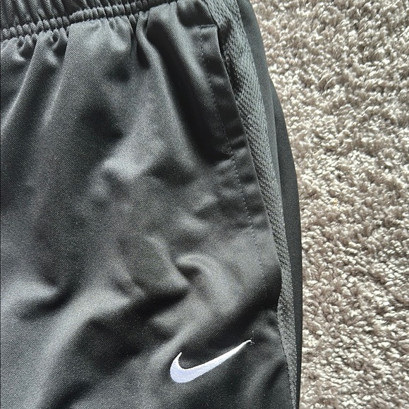 Nike Pants Black Tapered Leg Womens Track pockets/drawstring Run Walk Lounge MT - Picture 2 of 7